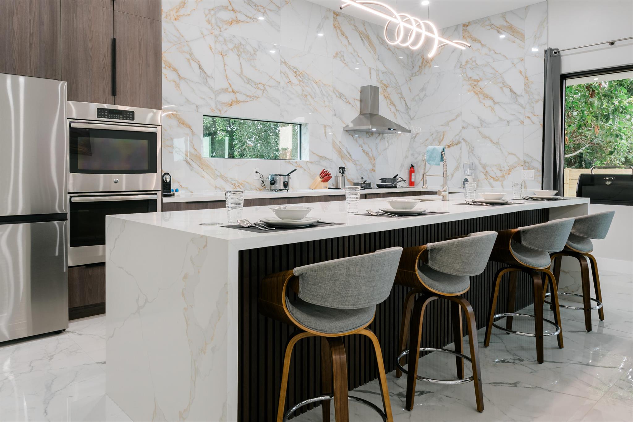 LINCOLN PARK REPLAT - Residential Lease