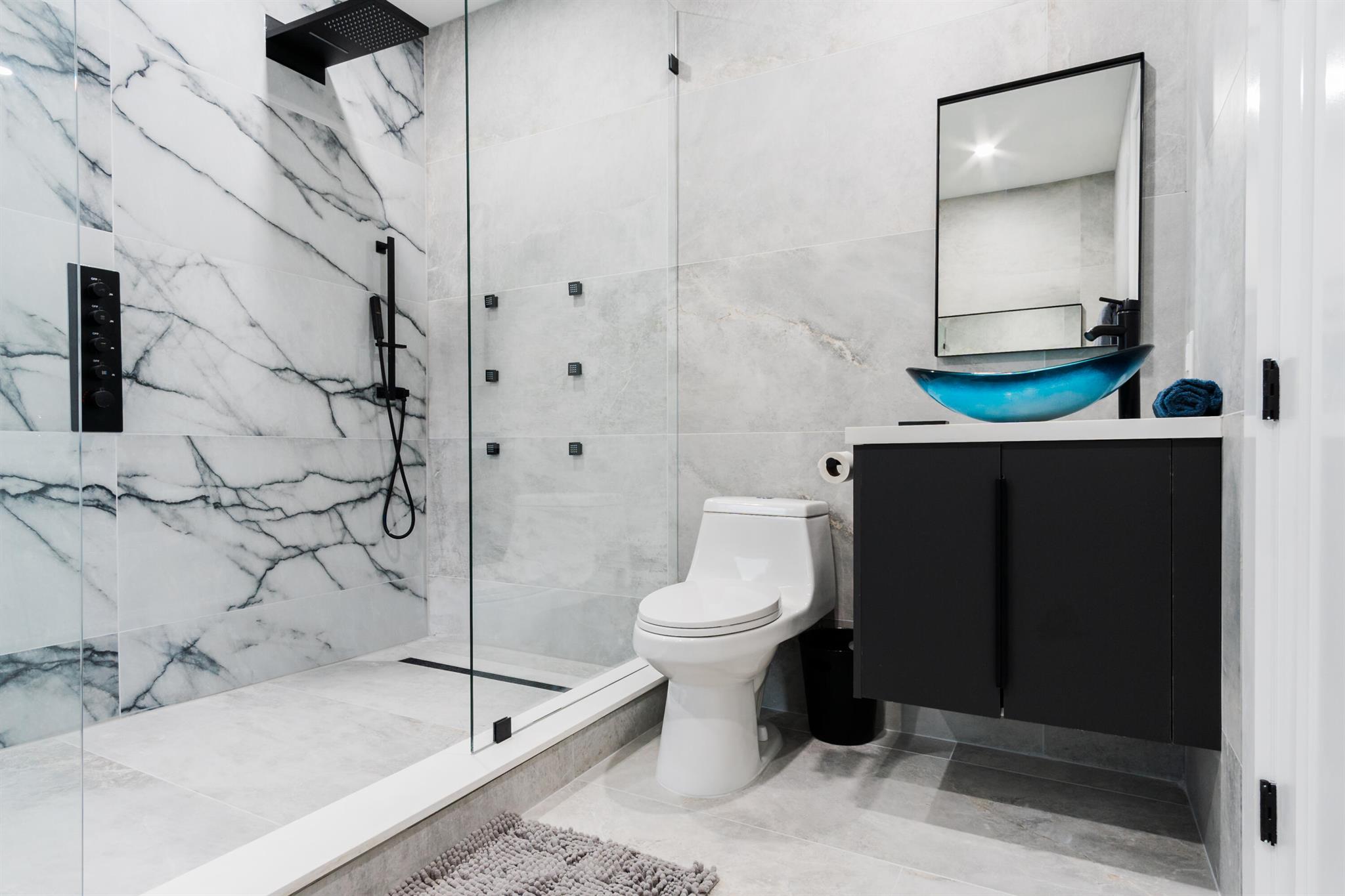 LINCOLN PARK REPLAT - Residential Lease