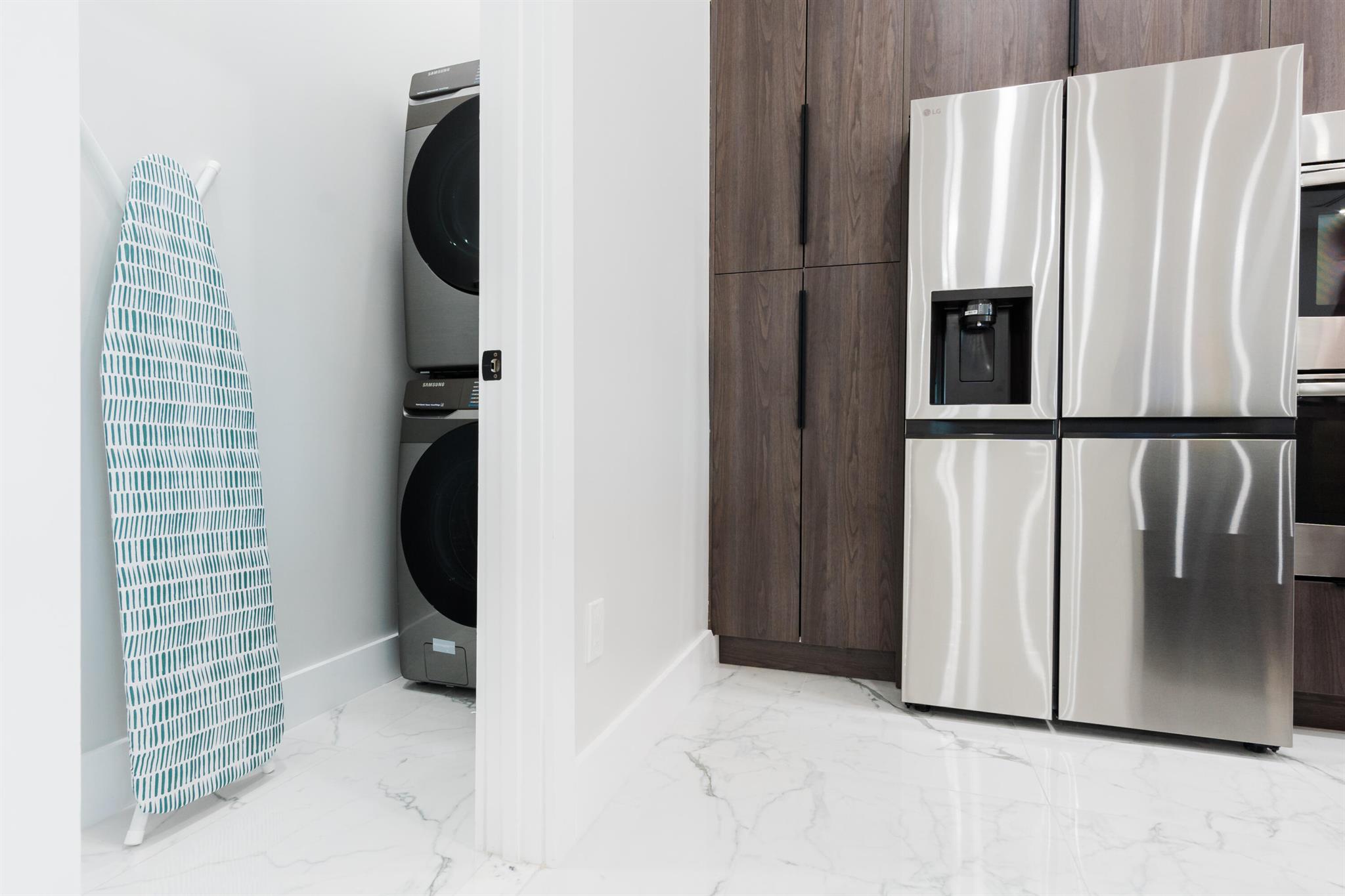 LINCOLN PARK REPLAT - Residential Lease