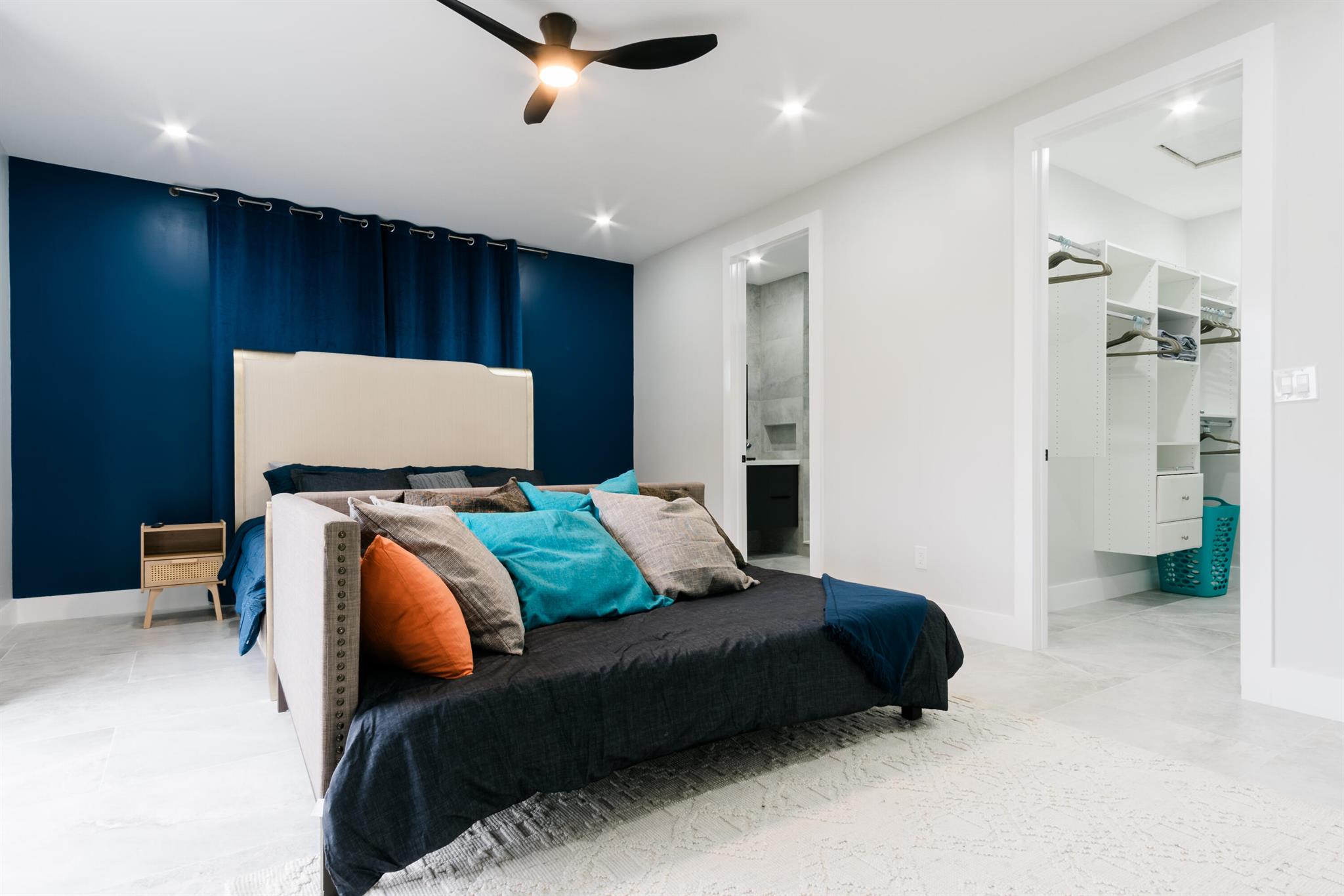 LINCOLN PARK REPLAT - Residential Lease