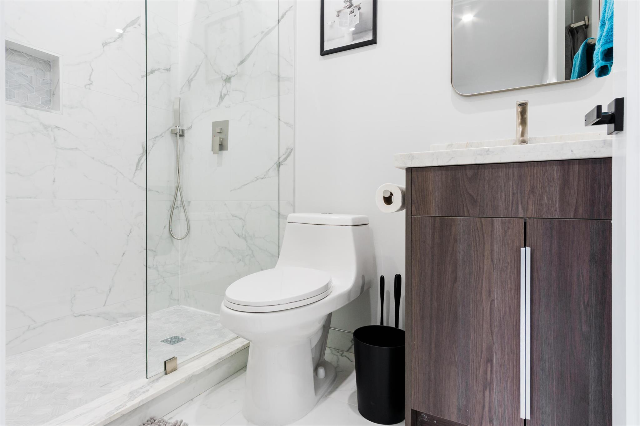 LINCOLN PARK REPLAT - Residential Lease