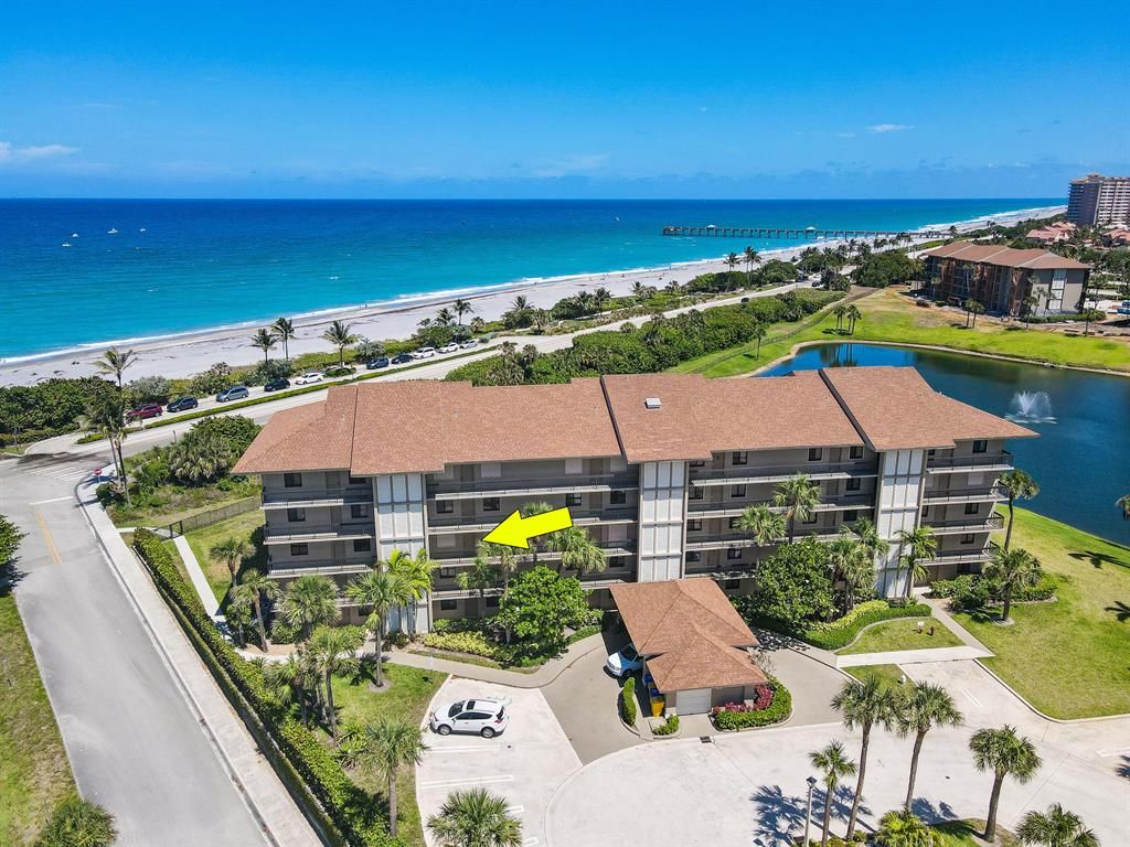 Photo of 101 S Seas Drive #302, Jupiter, FL 33477 (MLS # R10773910)