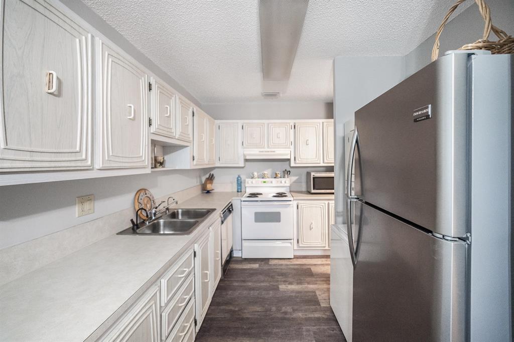 BOCA LAKES CONDO - Residential