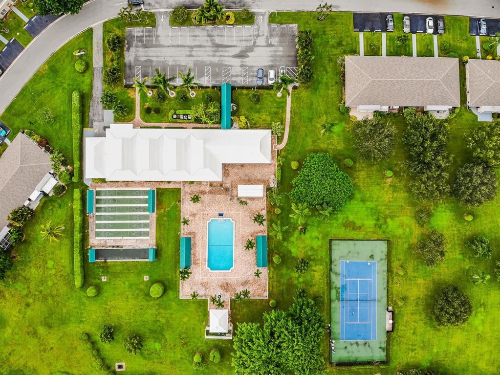 BOCA LAKES CONDO - Residential