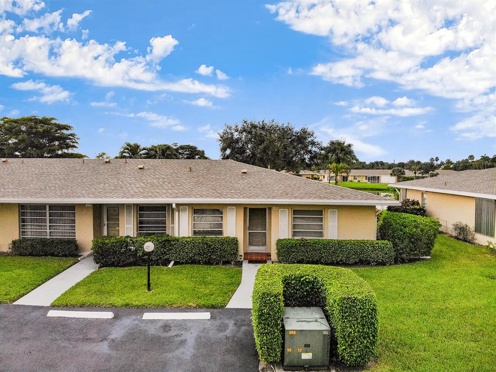 BOCA LAKES CONDO - Residential