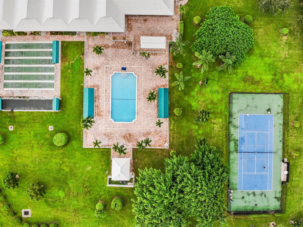 BOCA LAKES CONDO - Residential