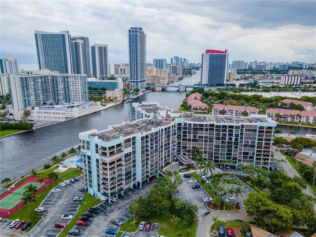 200 Leslie Drive 1128