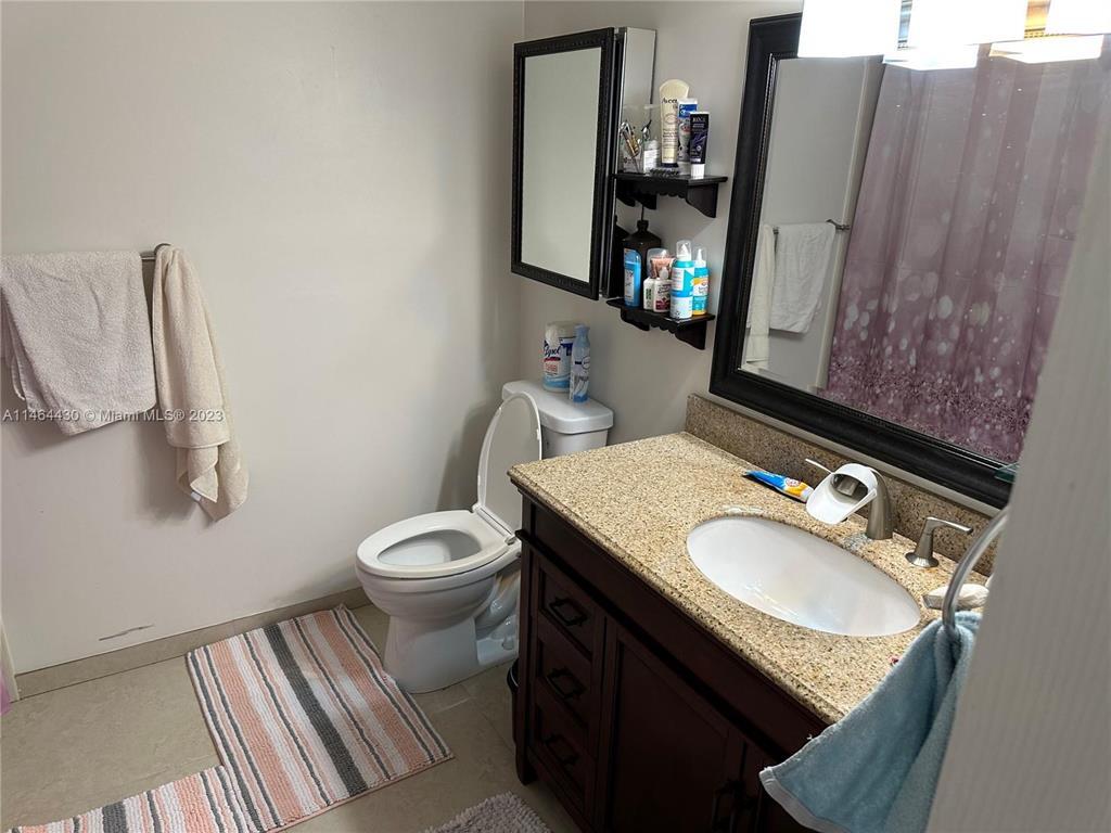 200 Leslie Drive 1128