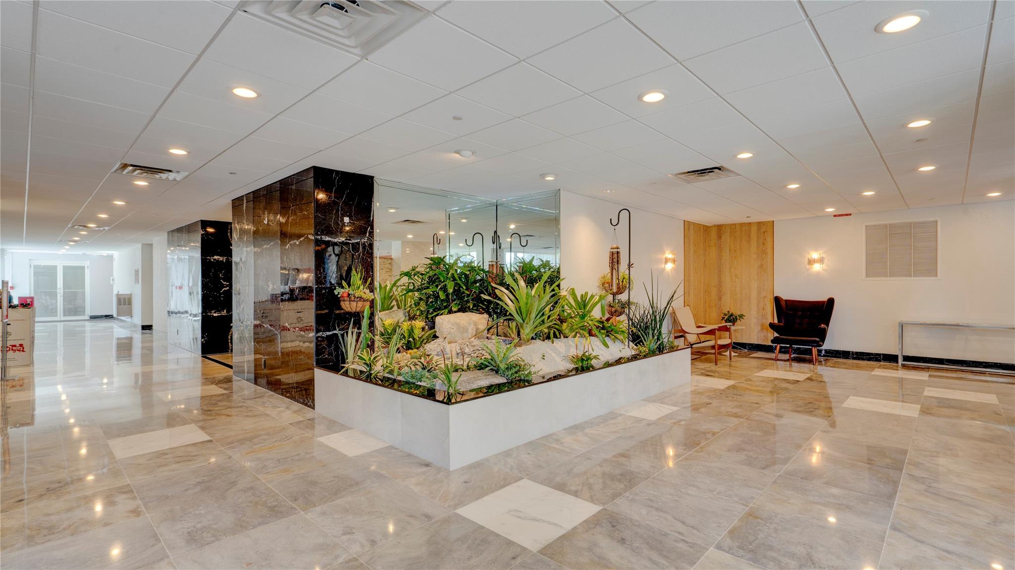 CORAL RIDGE TOWERS SOUTH - Residential