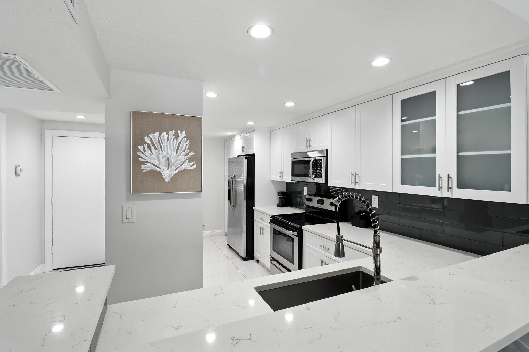 BOCA BAYOU CONDO - Residential Lease