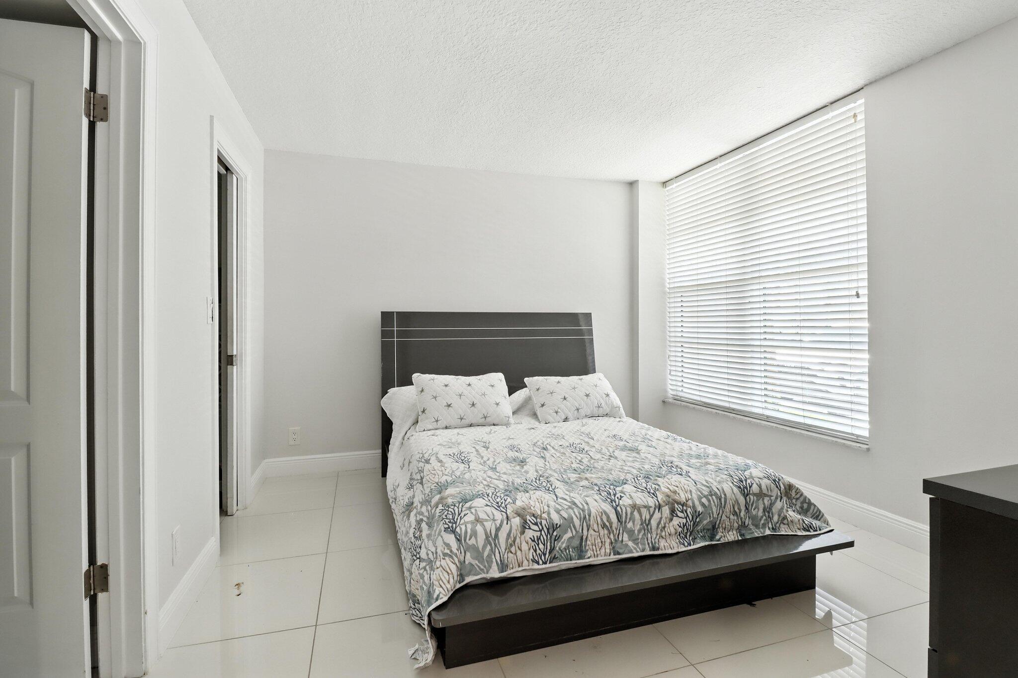 BOCA BAYOU CONDO - Residential Lease