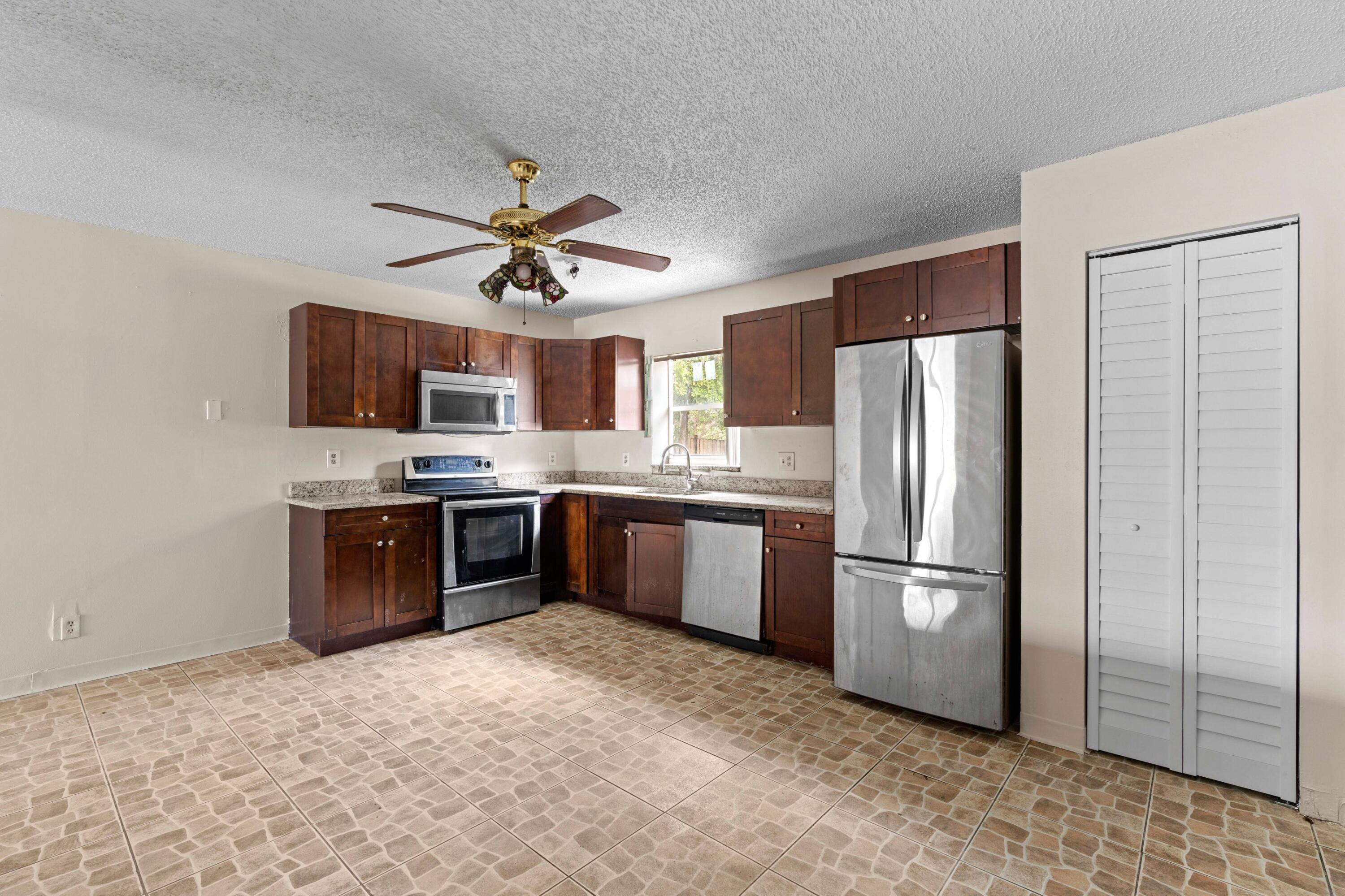 HOMES OF LEES CROSSING 9 - Residential Lease