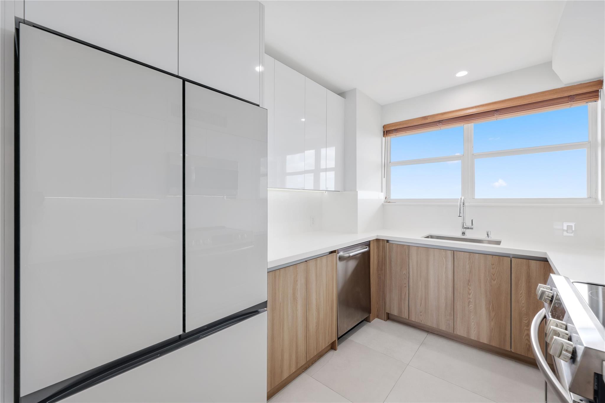 333 Sunset Dr 705