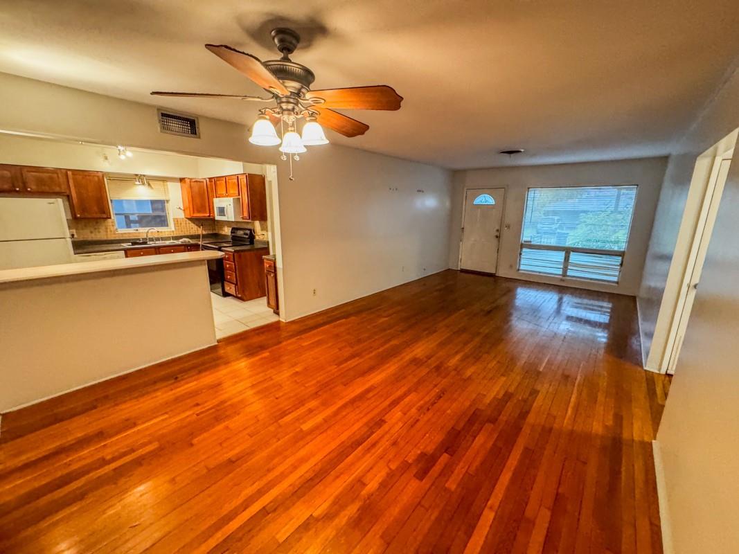 80 NE 48th St