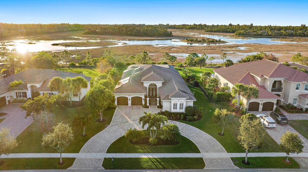 Photo of 7673 Maywood Crest Drive, Palm Beach Gardens, FL 33412 (MLS # R11049076)