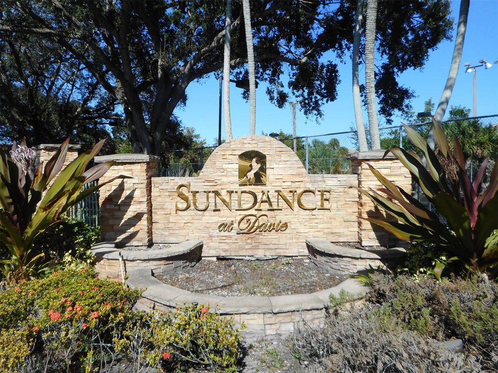 Photo of 2906 S University Dr #10204, Davie, FL 33328 (MLS # F10535769)