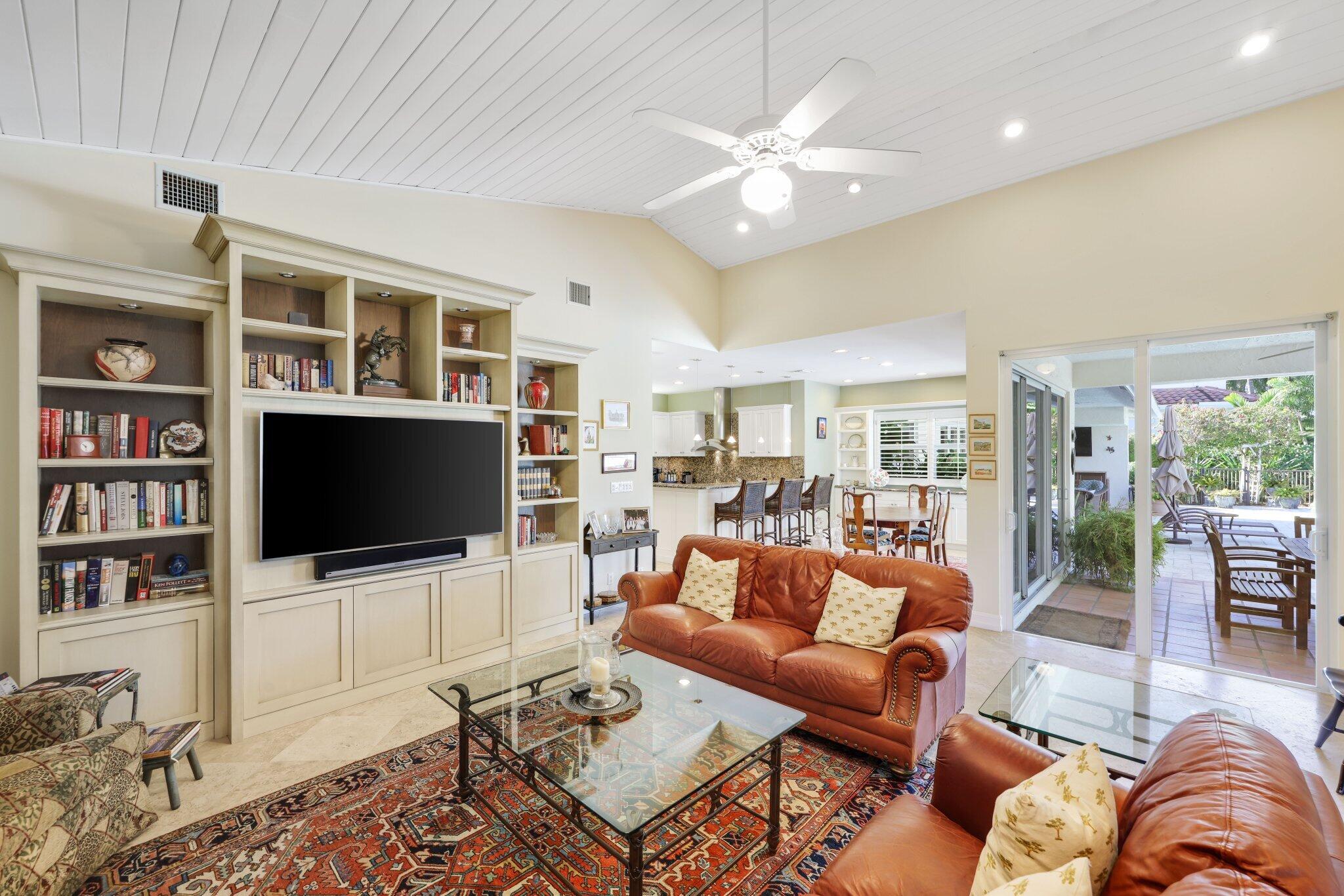 BOCA RATON BATH & TENNIS CLUB - Residential