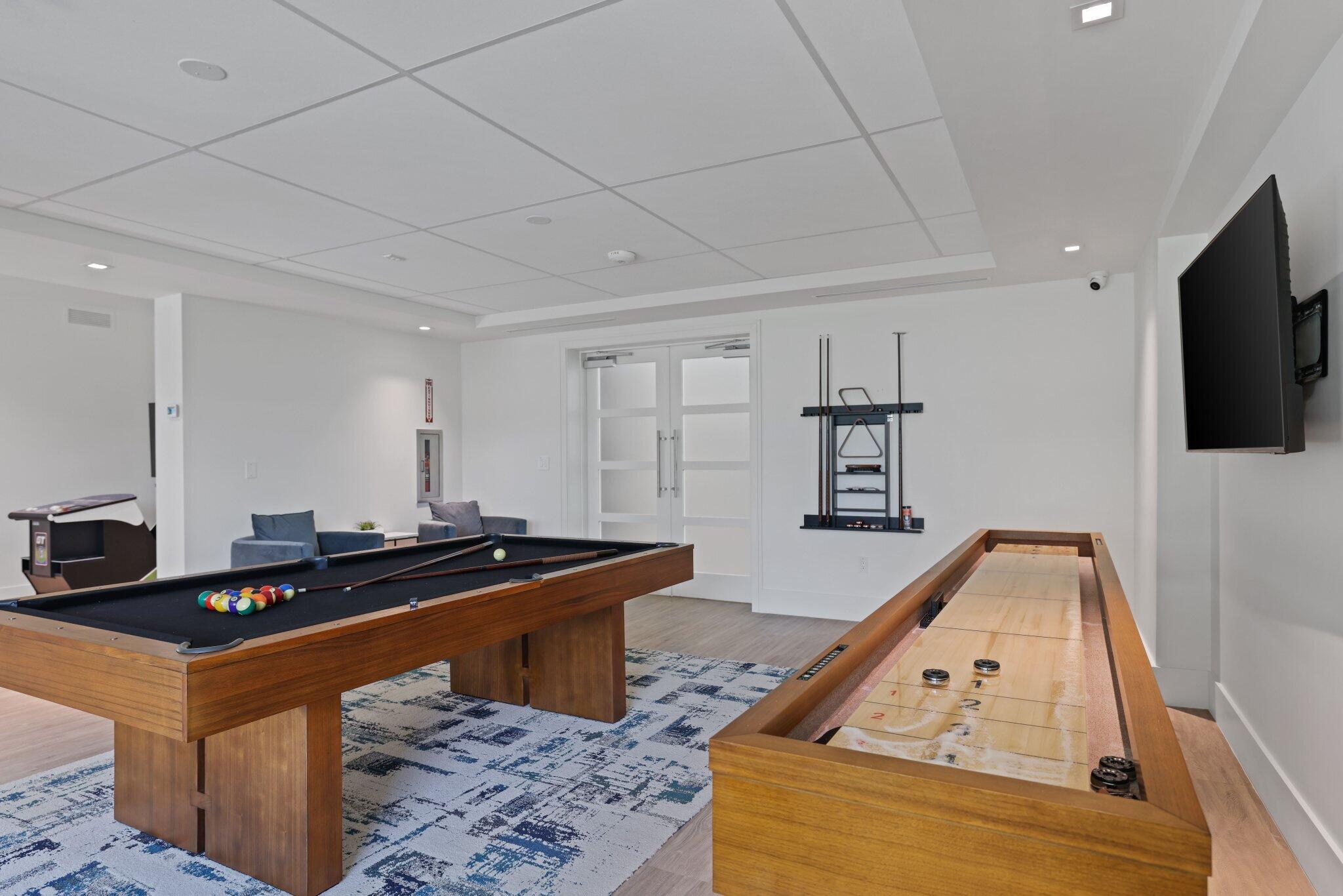 BOCA RATON BATH & TENNIS CLUB - Residential