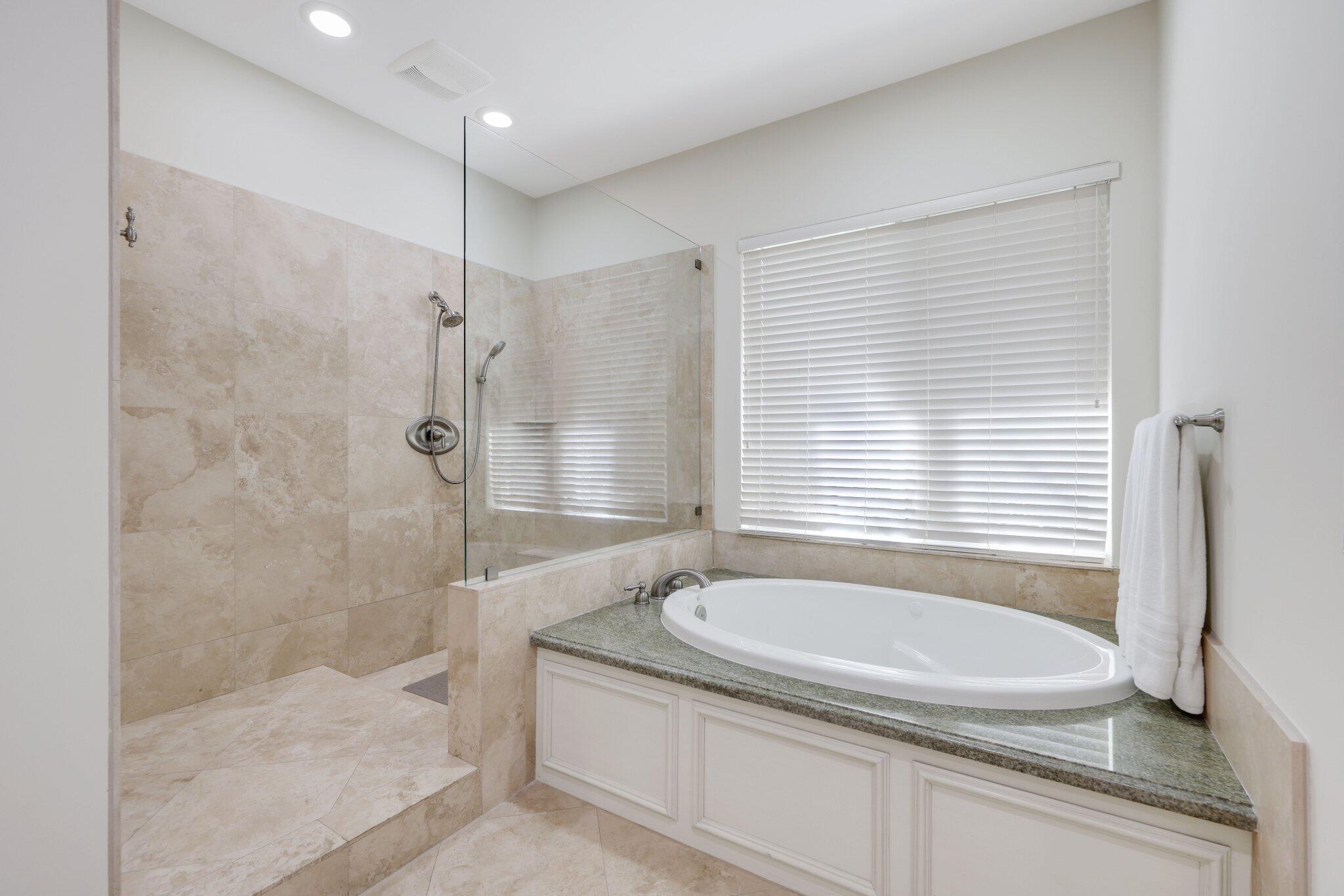 BOCA RATON BATH & TENNIS CLUB - Residential