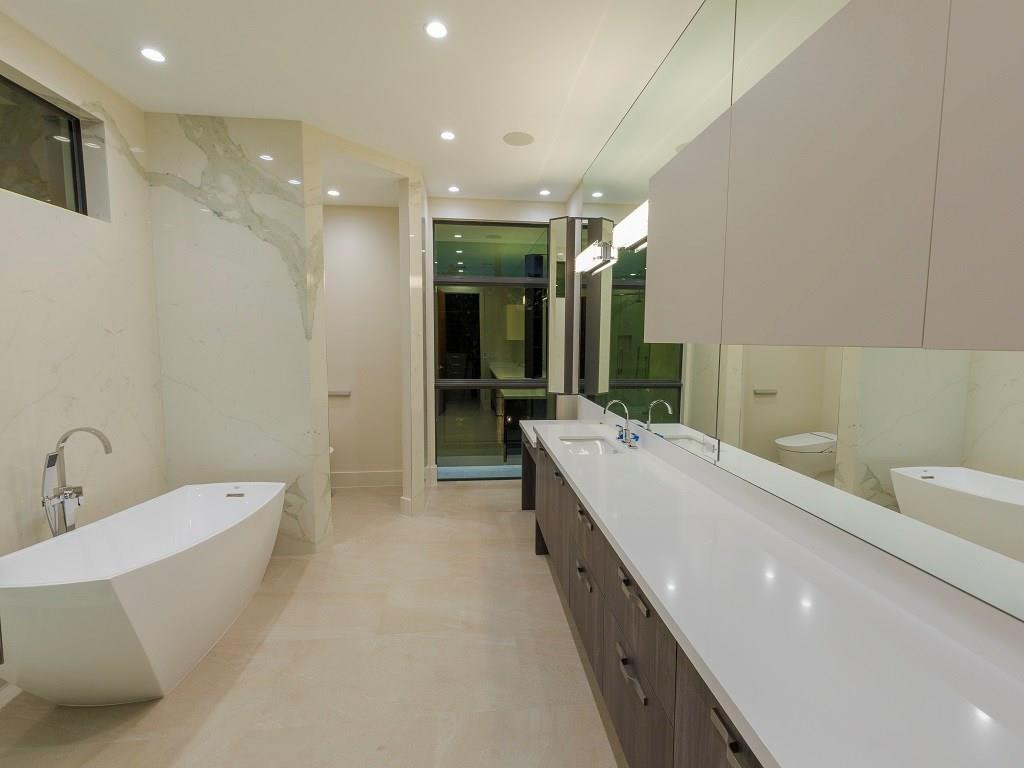 STILLWELL ISLES ISLES OF - Residential