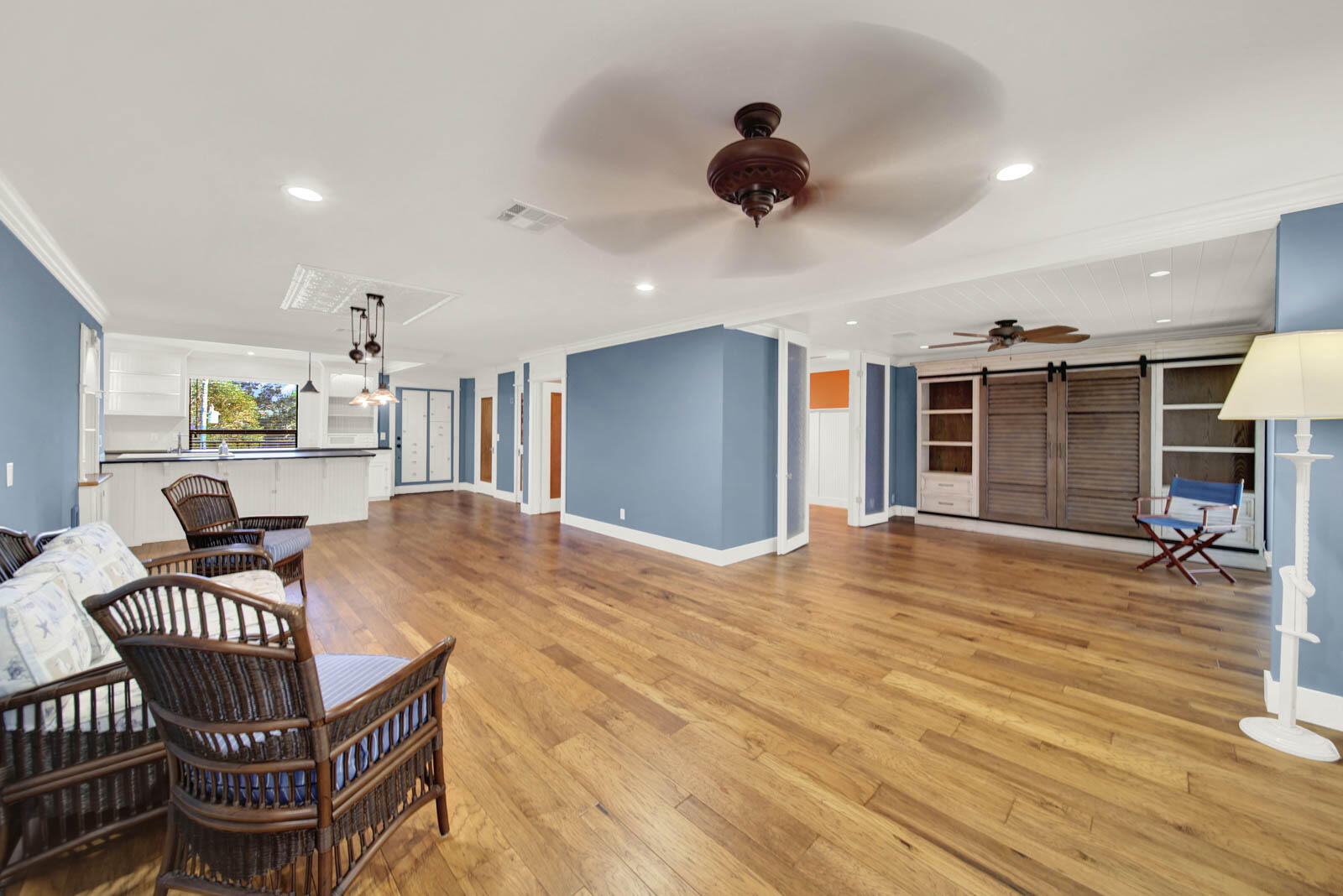 EDGEWATER VILLAS CONDO - Residential