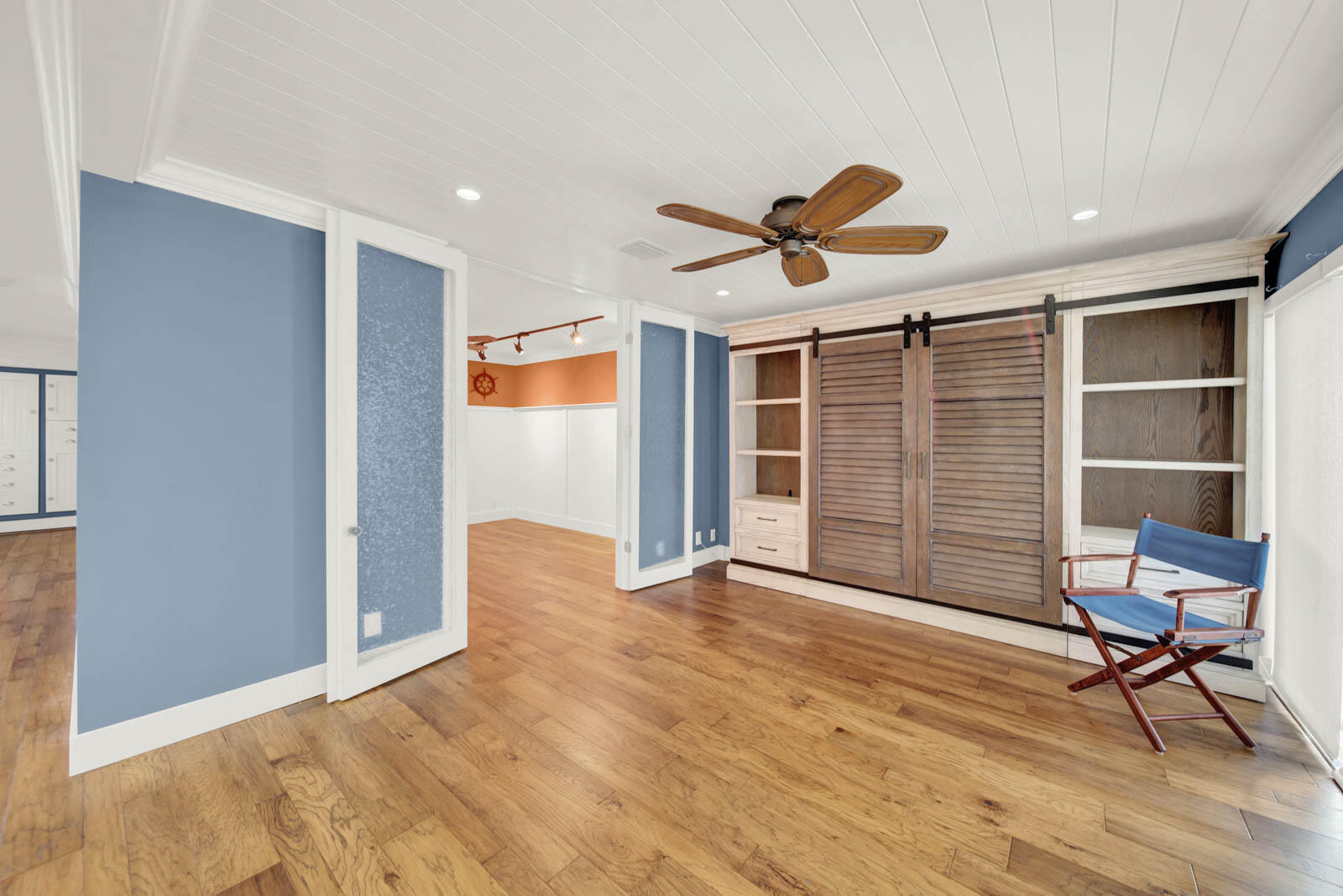 EDGEWATER VILLAS CONDO - Residential