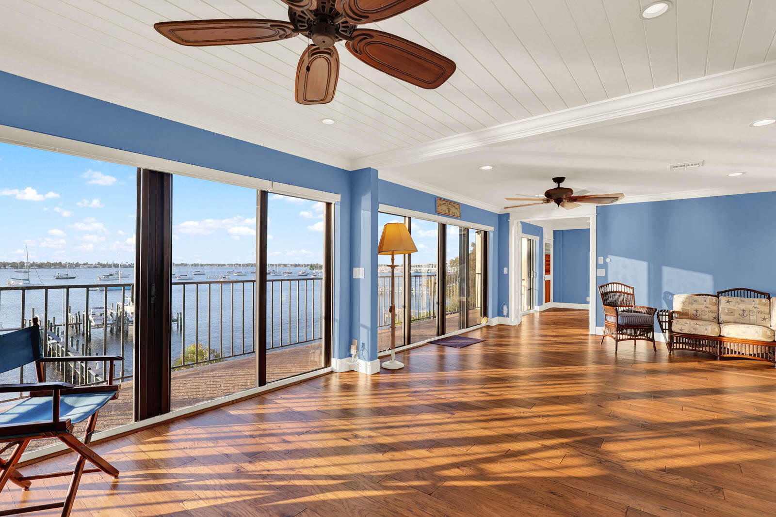 EDGEWATER VILLAS CONDO - Residential