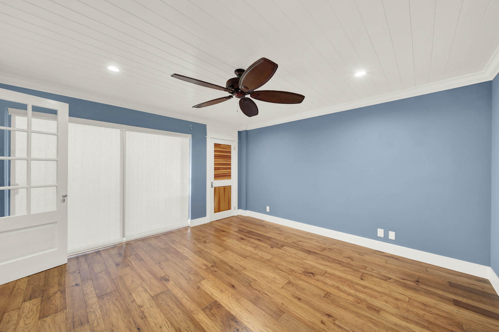 EDGEWATER VILLAS CONDO - Residential