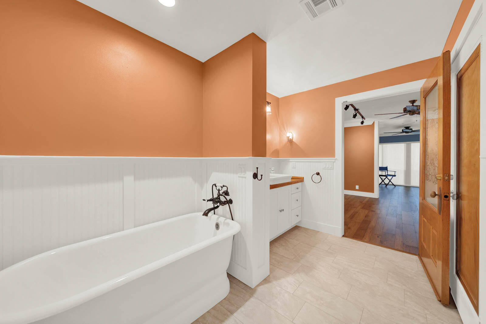 EDGEWATER VILLAS CONDO - Residential