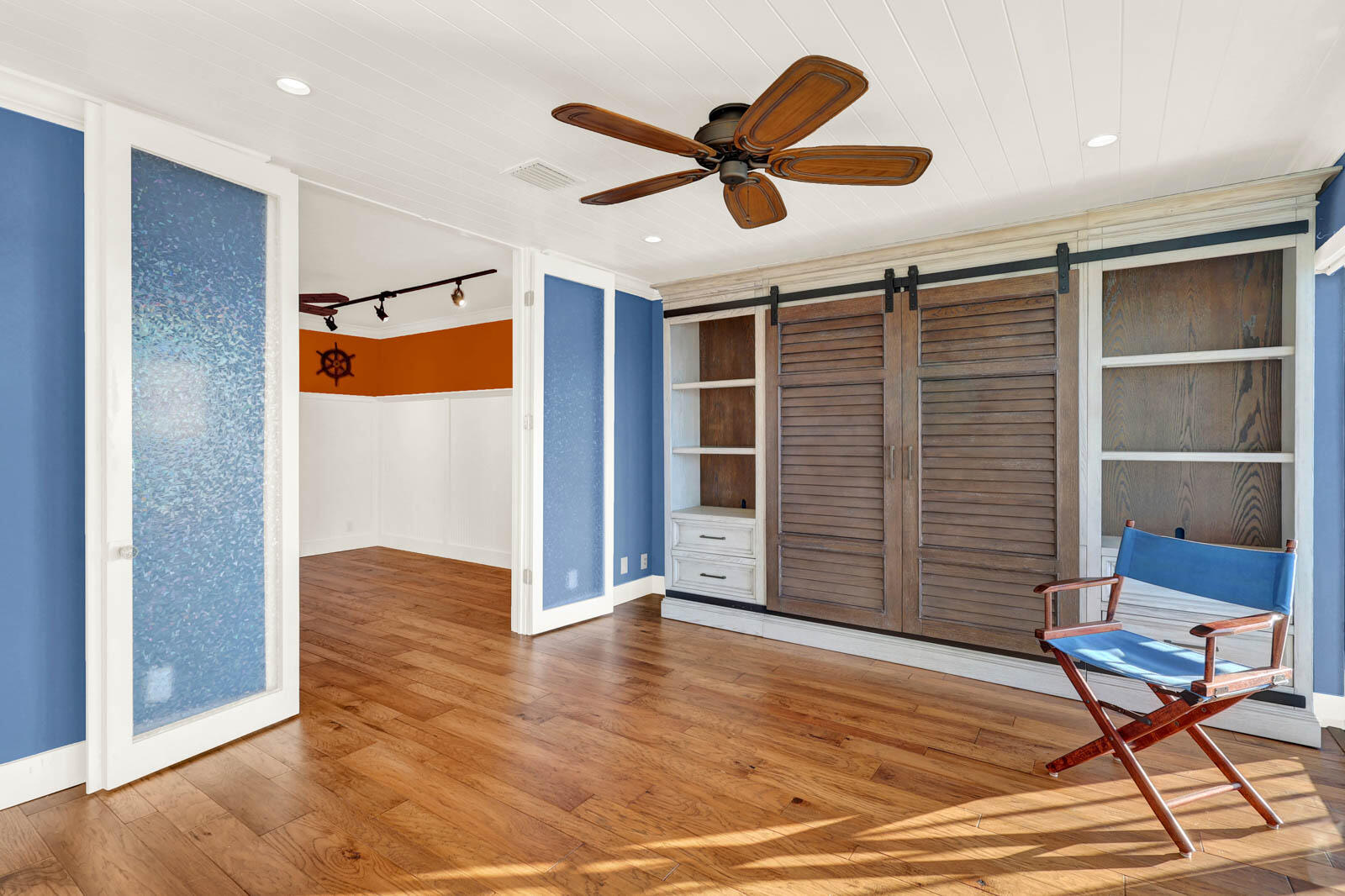 EDGEWATER VILLAS CONDO - Residential