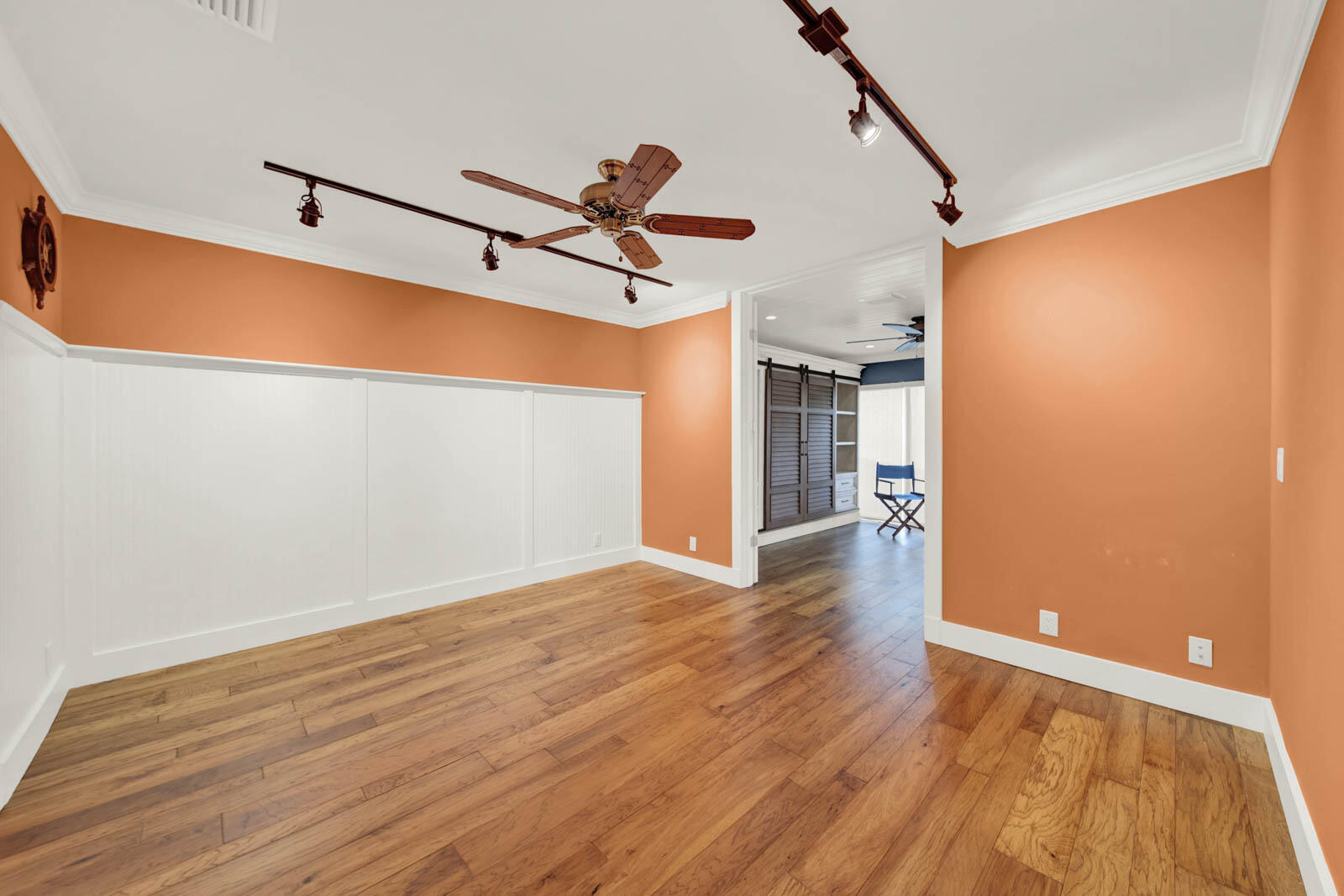 EDGEWATER VILLAS CONDO - Residential