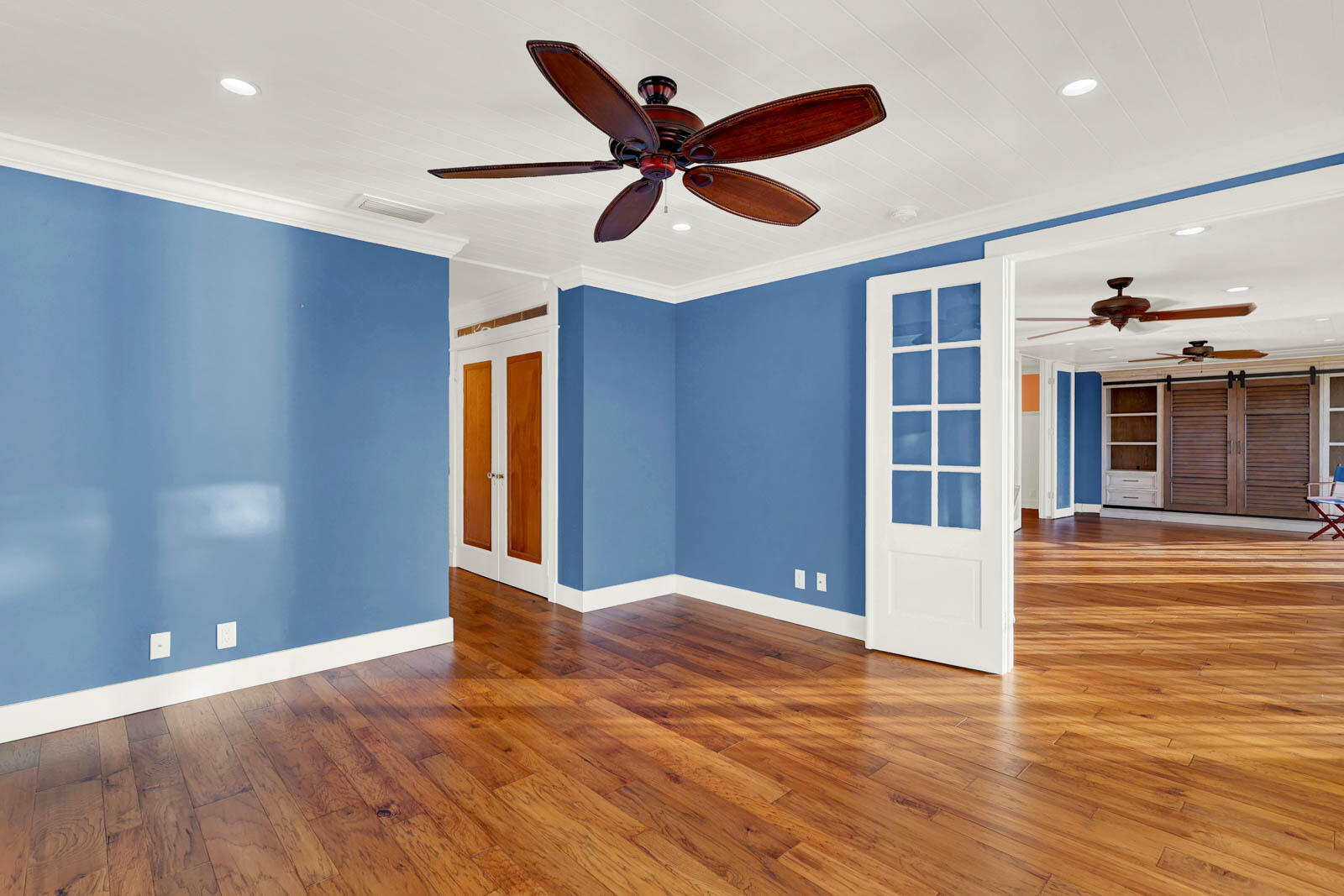 EDGEWATER VILLAS CONDO - Residential