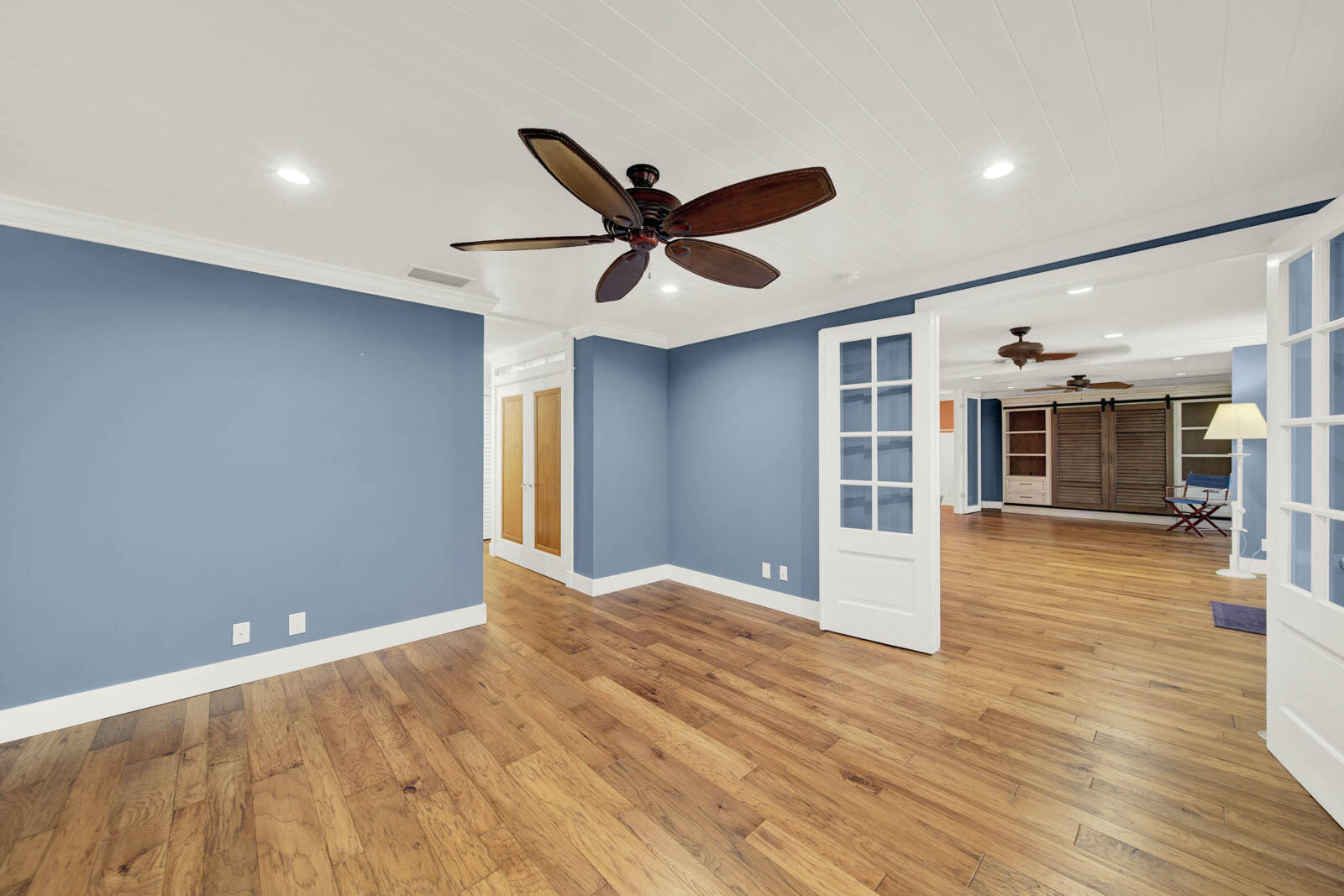 EDGEWATER VILLAS CONDO - Residential