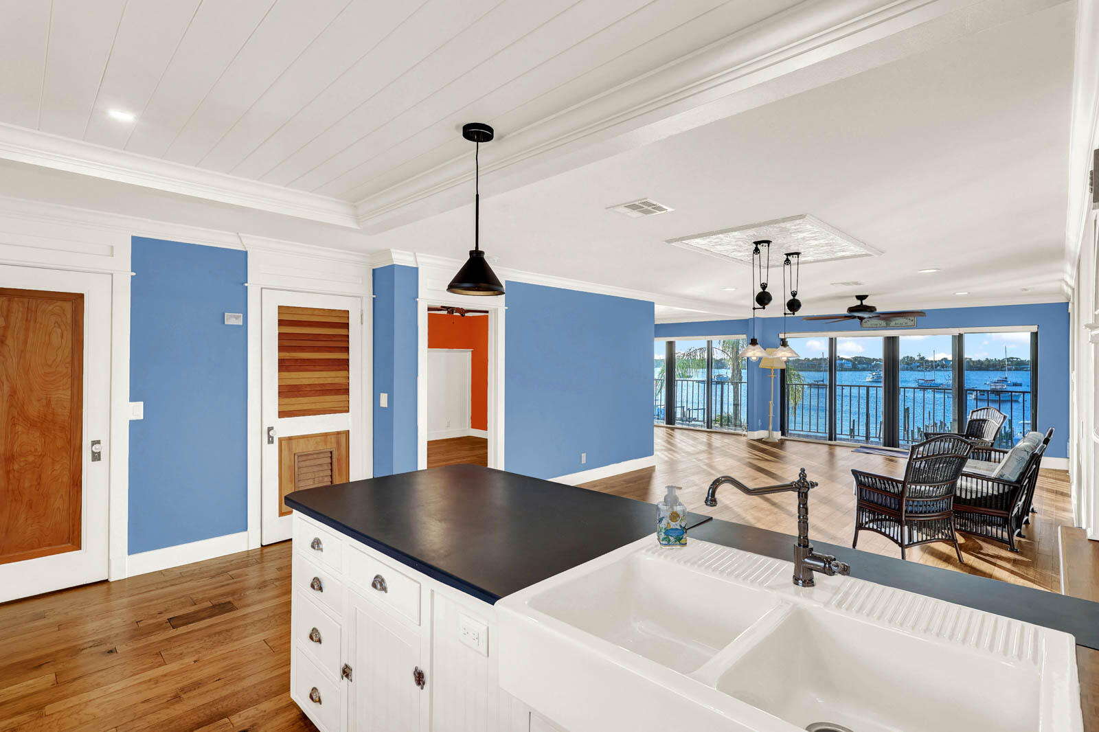 EDGEWATER VILLAS CONDO - Residential