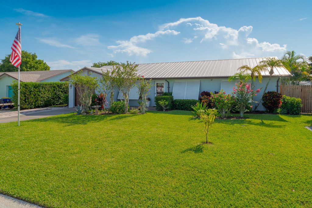 Photo of 8681 SE Eagle Avenue, Hobe Sound, FL 33455 (MLS # R11103139)