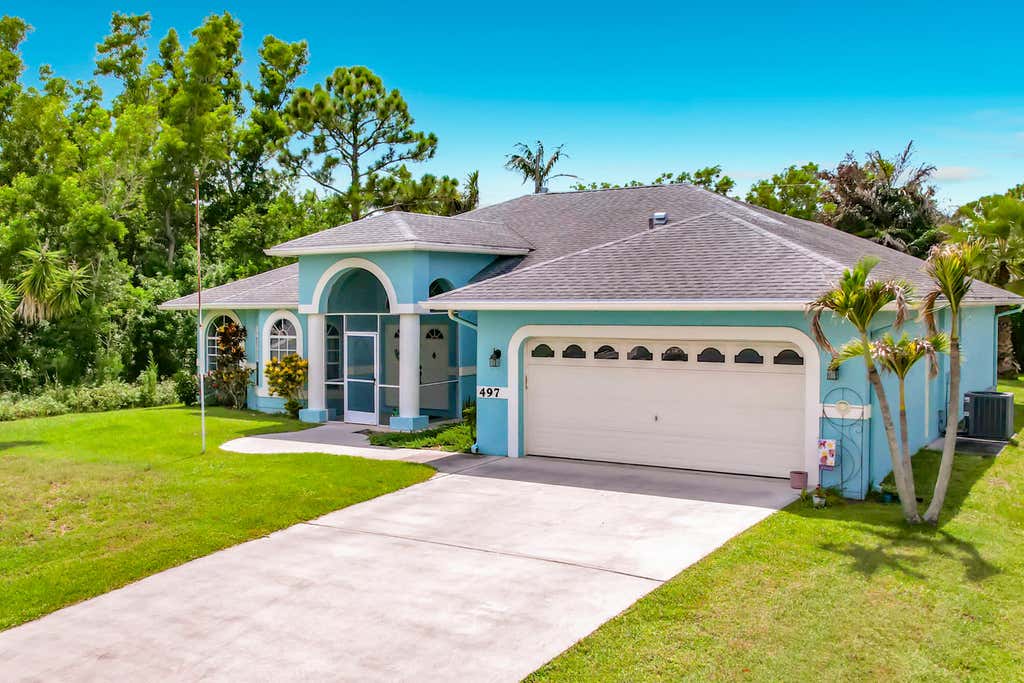 Photo of 497 SE NOME Drive, Port Saint Lucie, FL 34984 (MLS # B26058642)