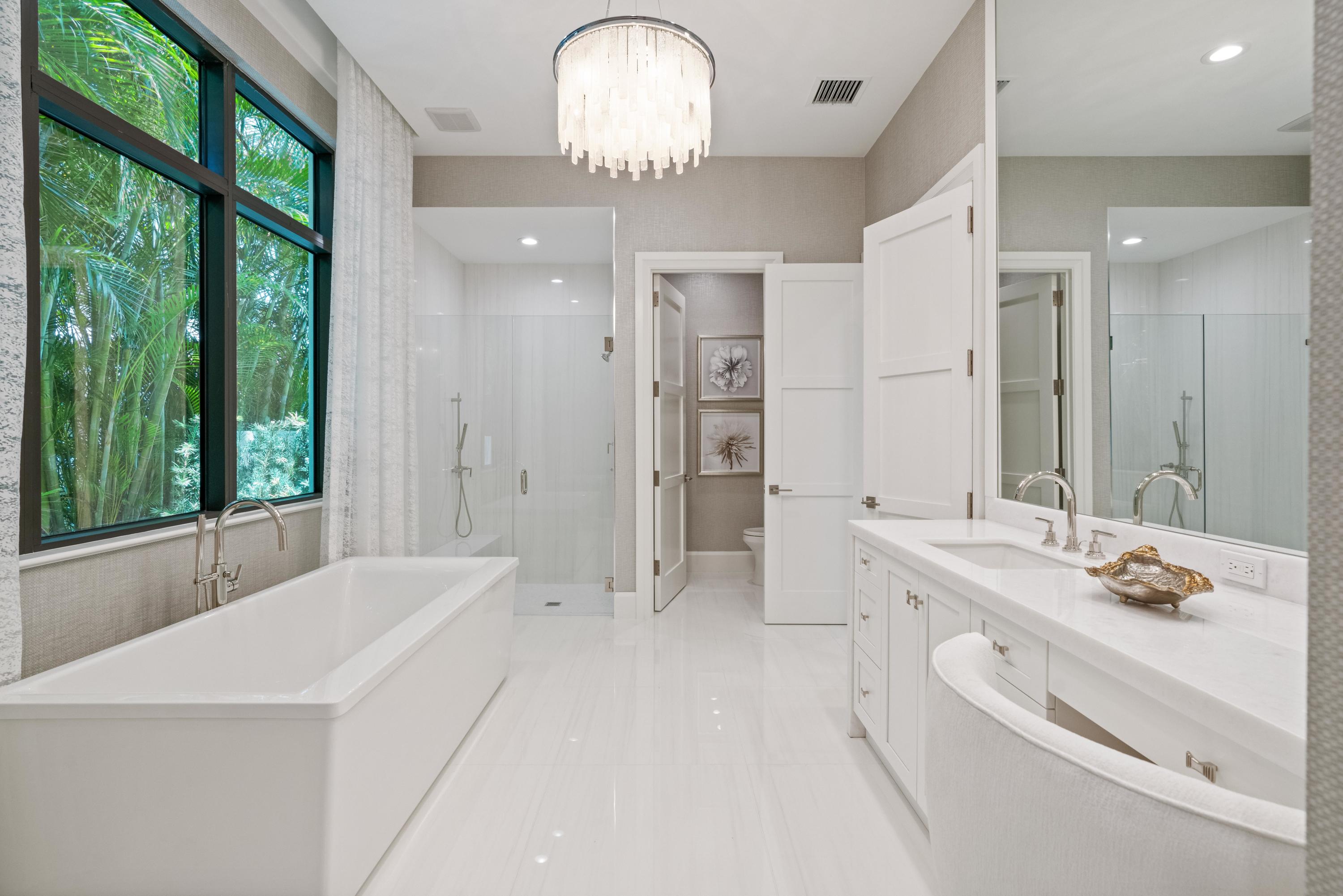 ADMIRALS COVE - Residential