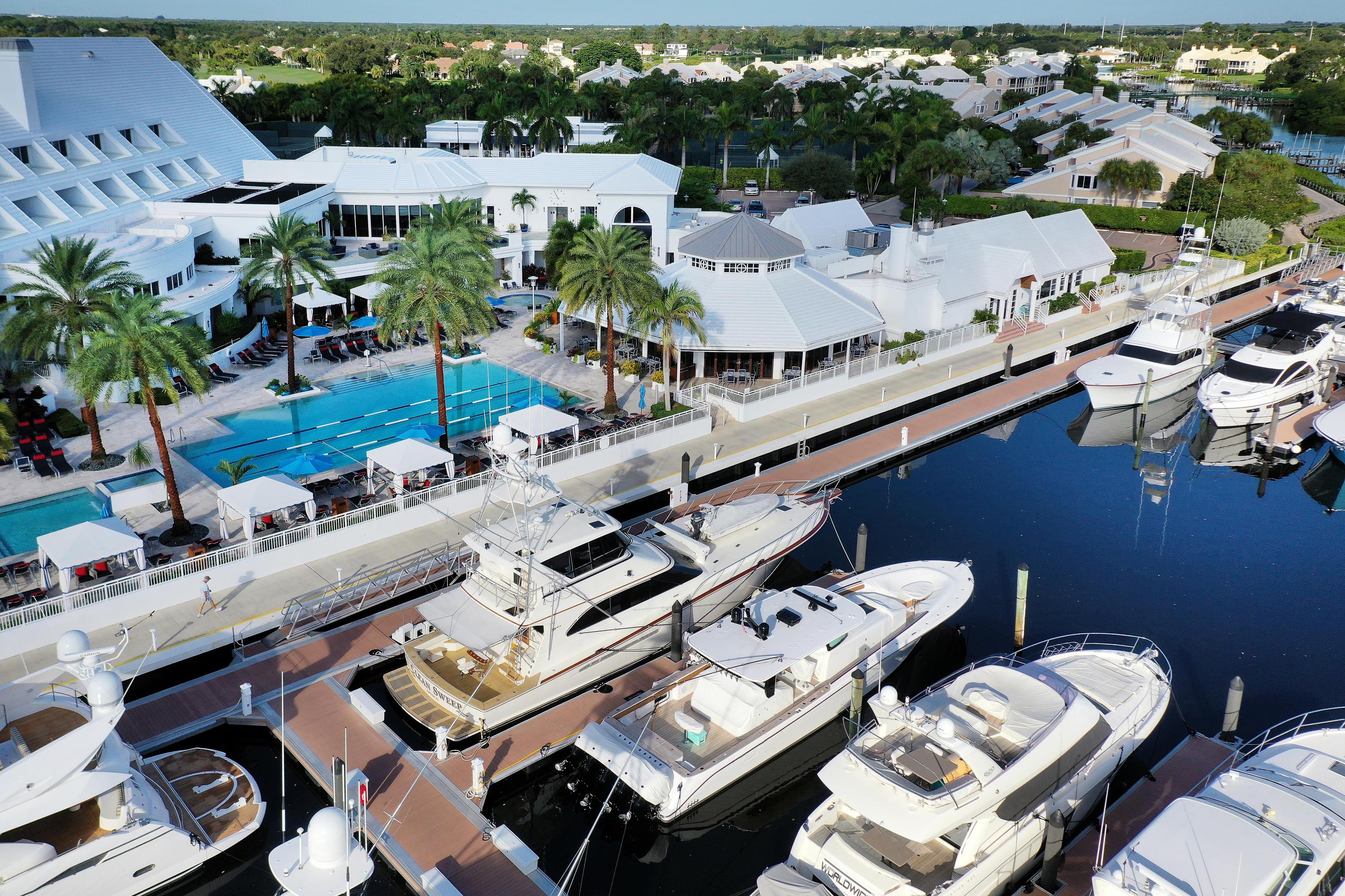 ADMIRALS COVE - Residential