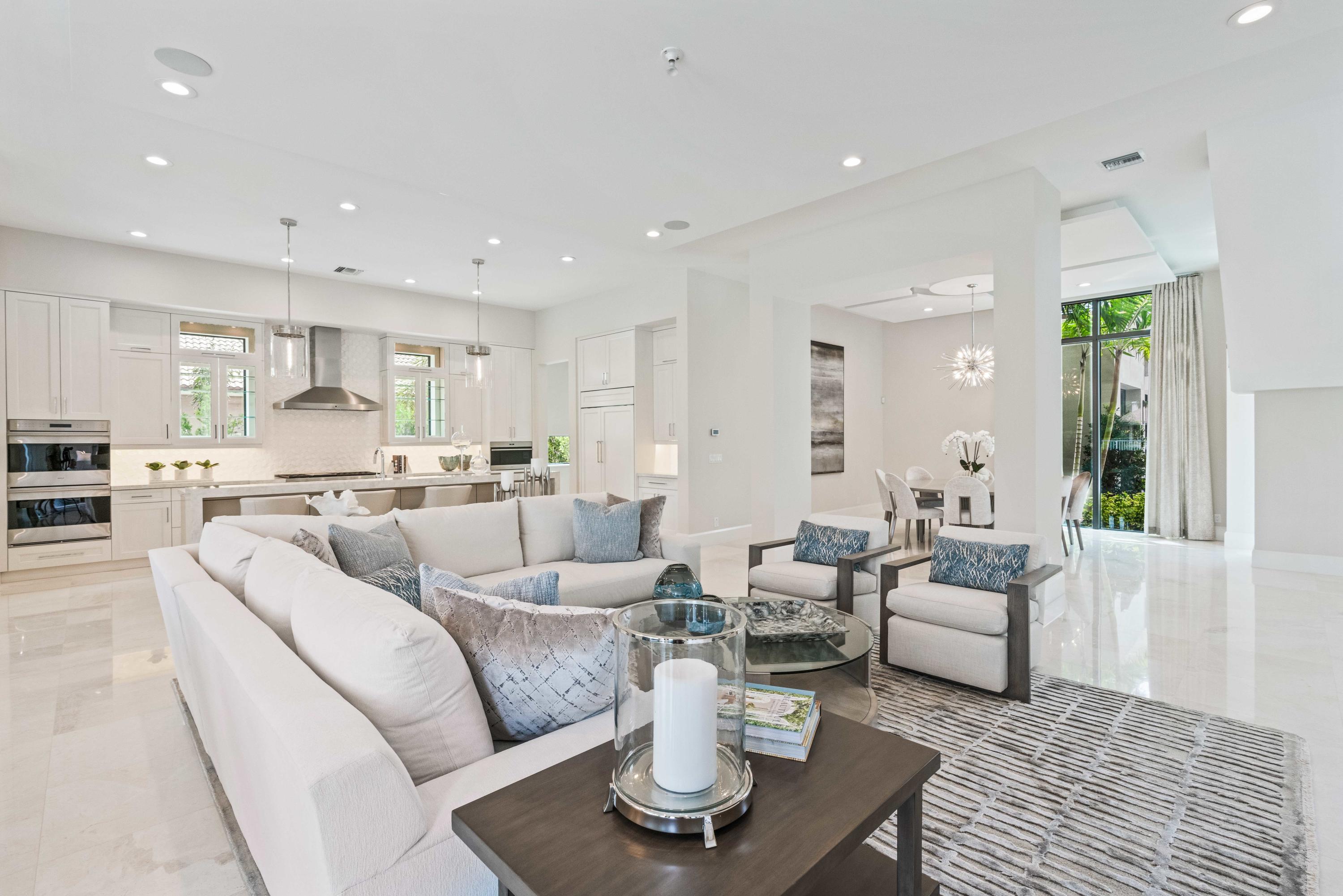 ADMIRALS COVE - Residential