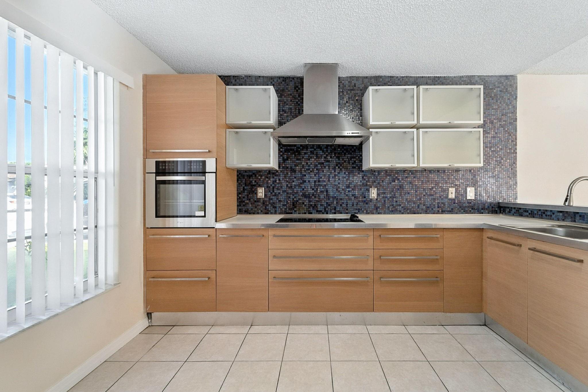 Wyndham Circle 157-9 B - Residential
