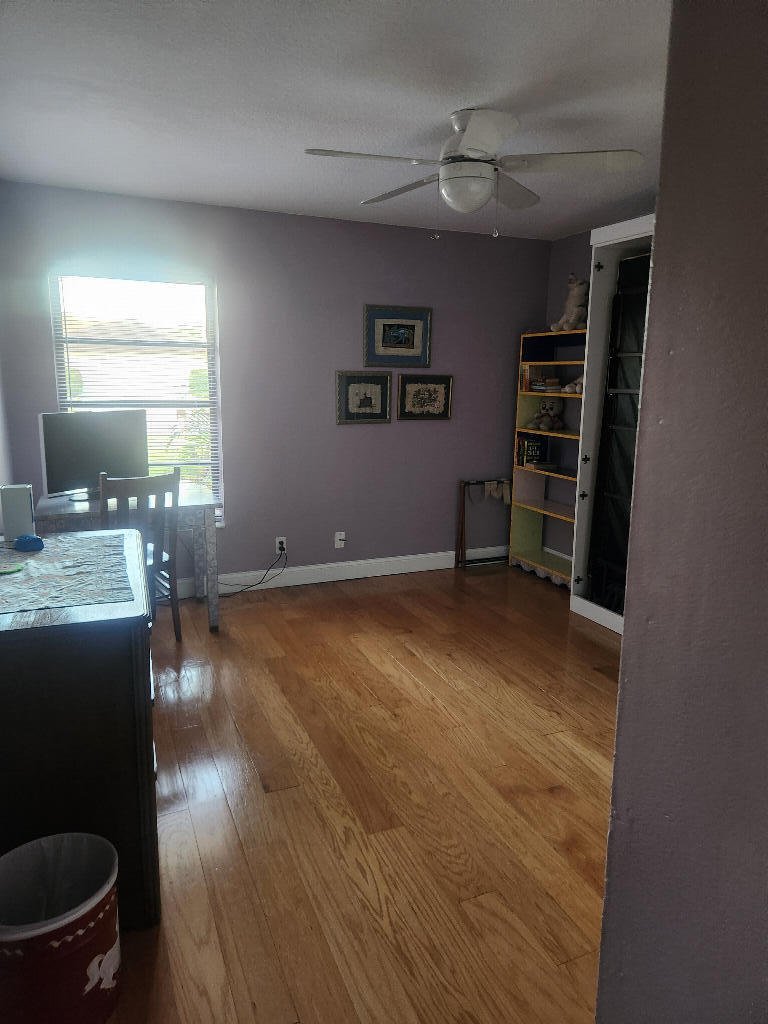 Properties 4387 HAWTHORN Avenue