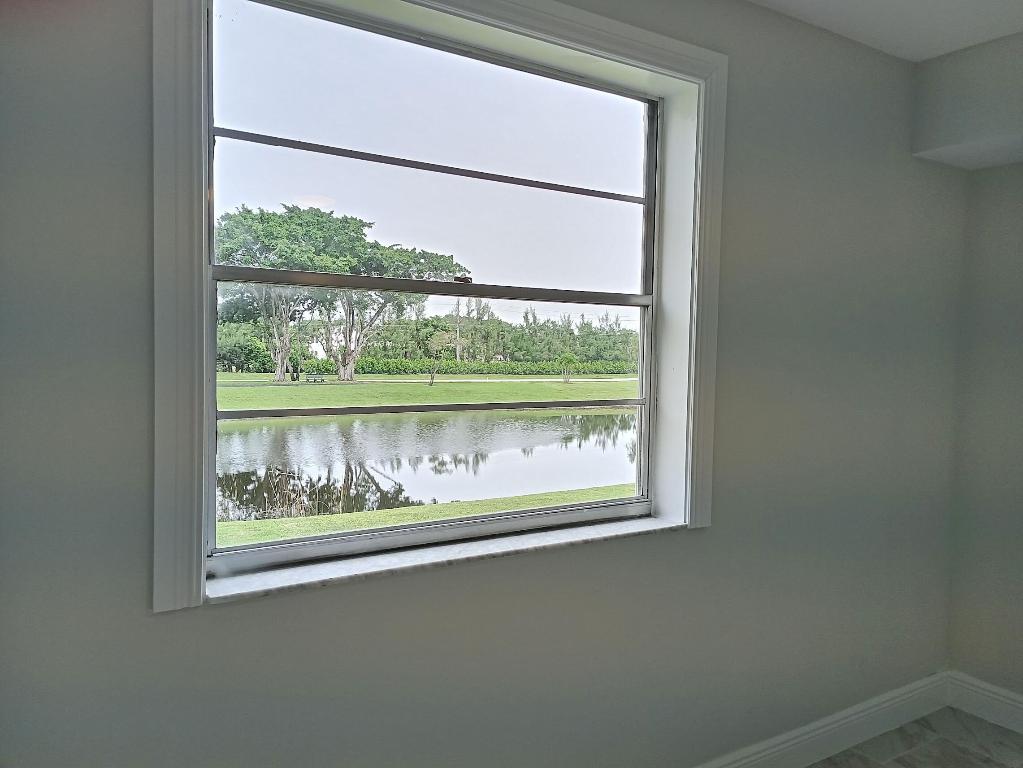 HUNTINGTON LAKES SEC TWO CONDOS - Residential