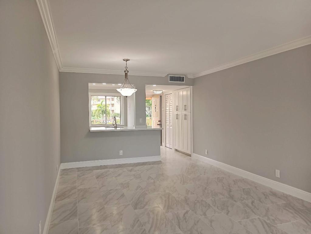 HUNTINGTON LAKES SEC TWO CONDOS - Residential