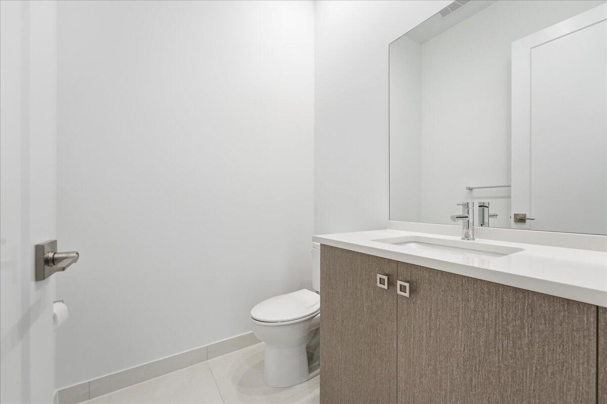 AVENIR POD - Residential Lease