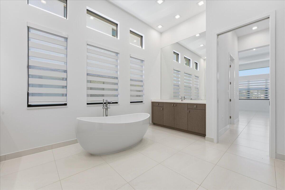 AVENIR POD - Residential Lease