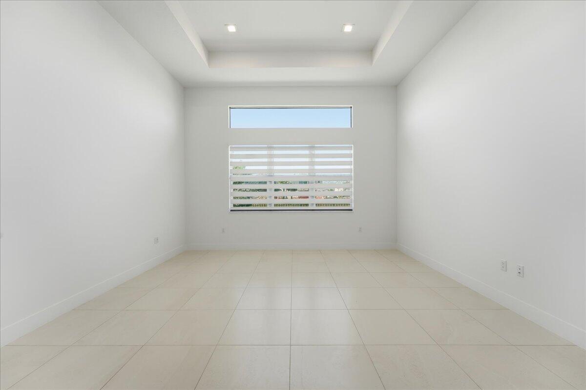 AVENIR POD - Residential Lease