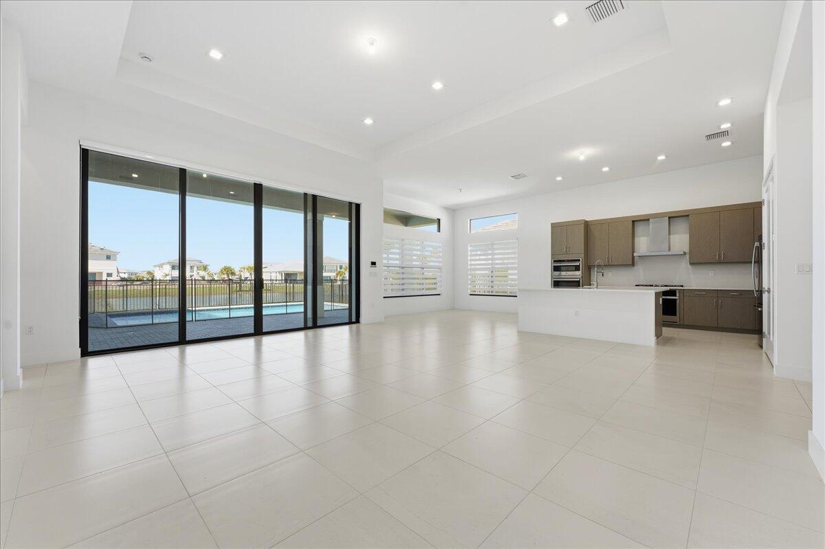 AVENIR POD - Residential Lease