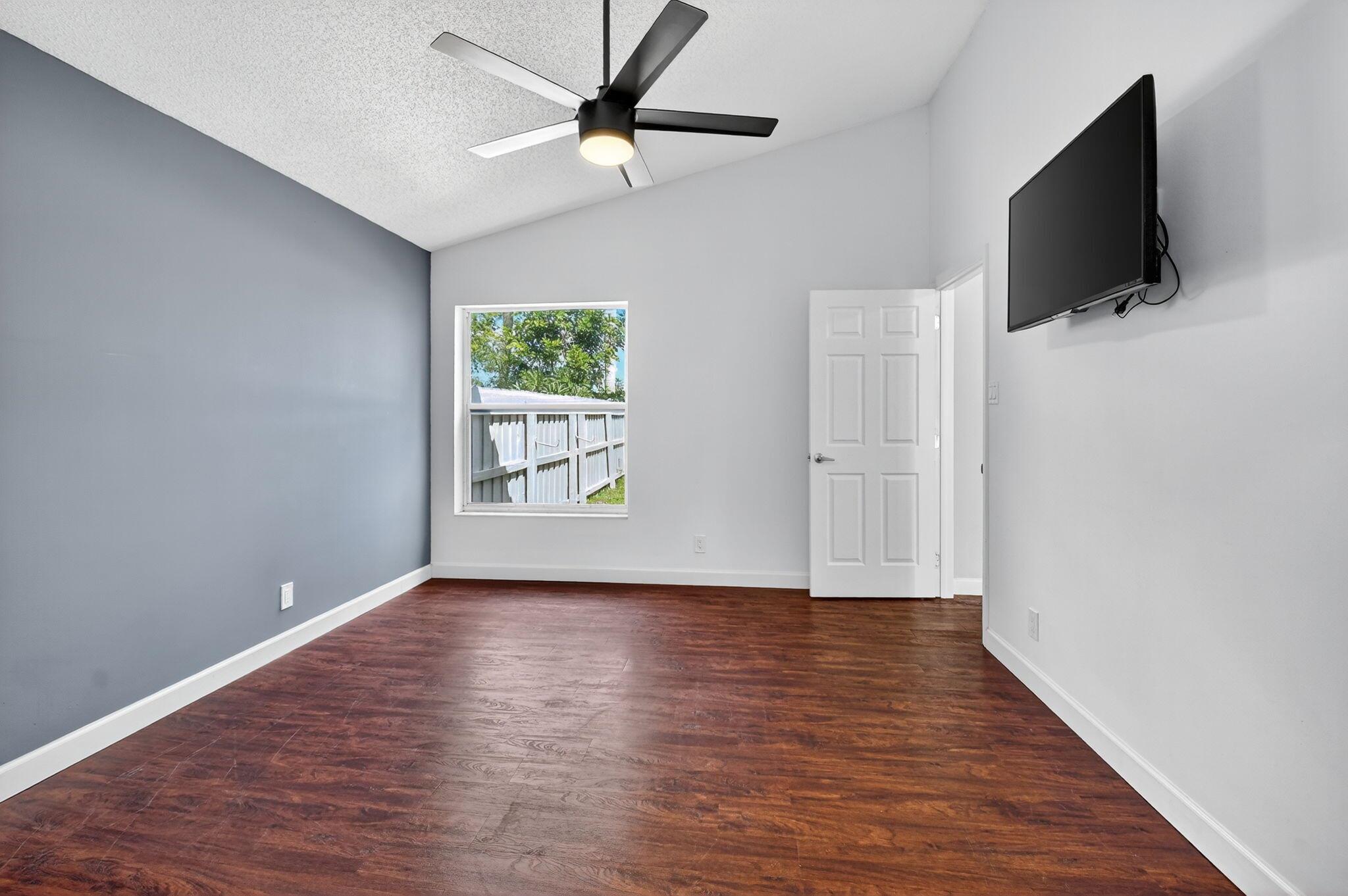 Newport Cove - Residential