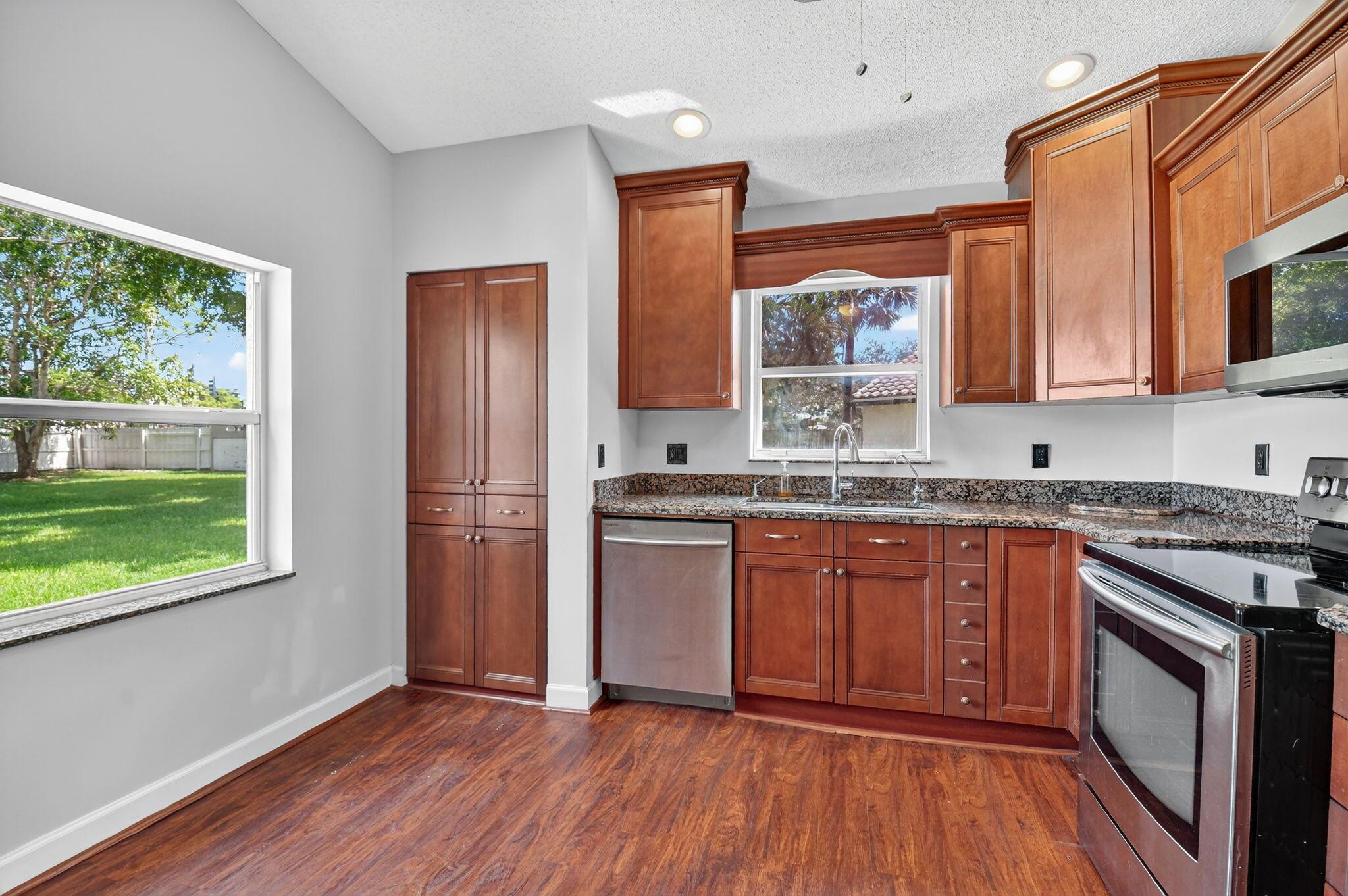 Newport Cove - Residential