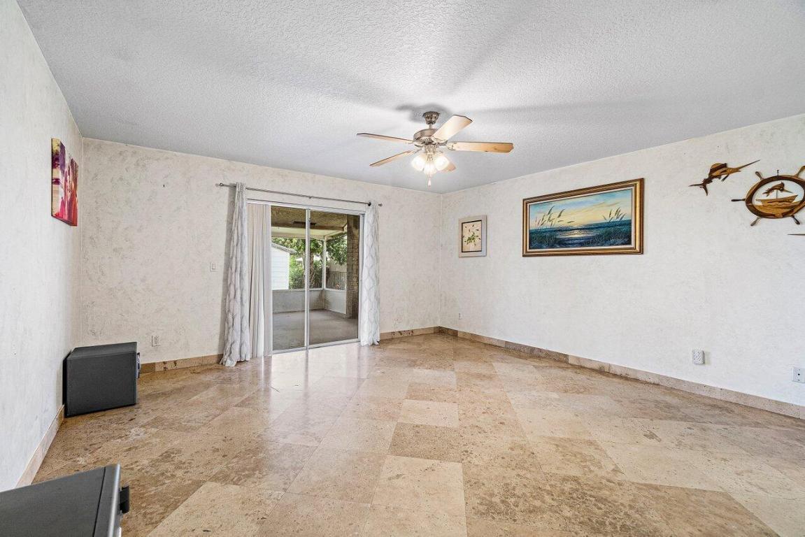 PALM BEACH FARMS CO 3 - Residential